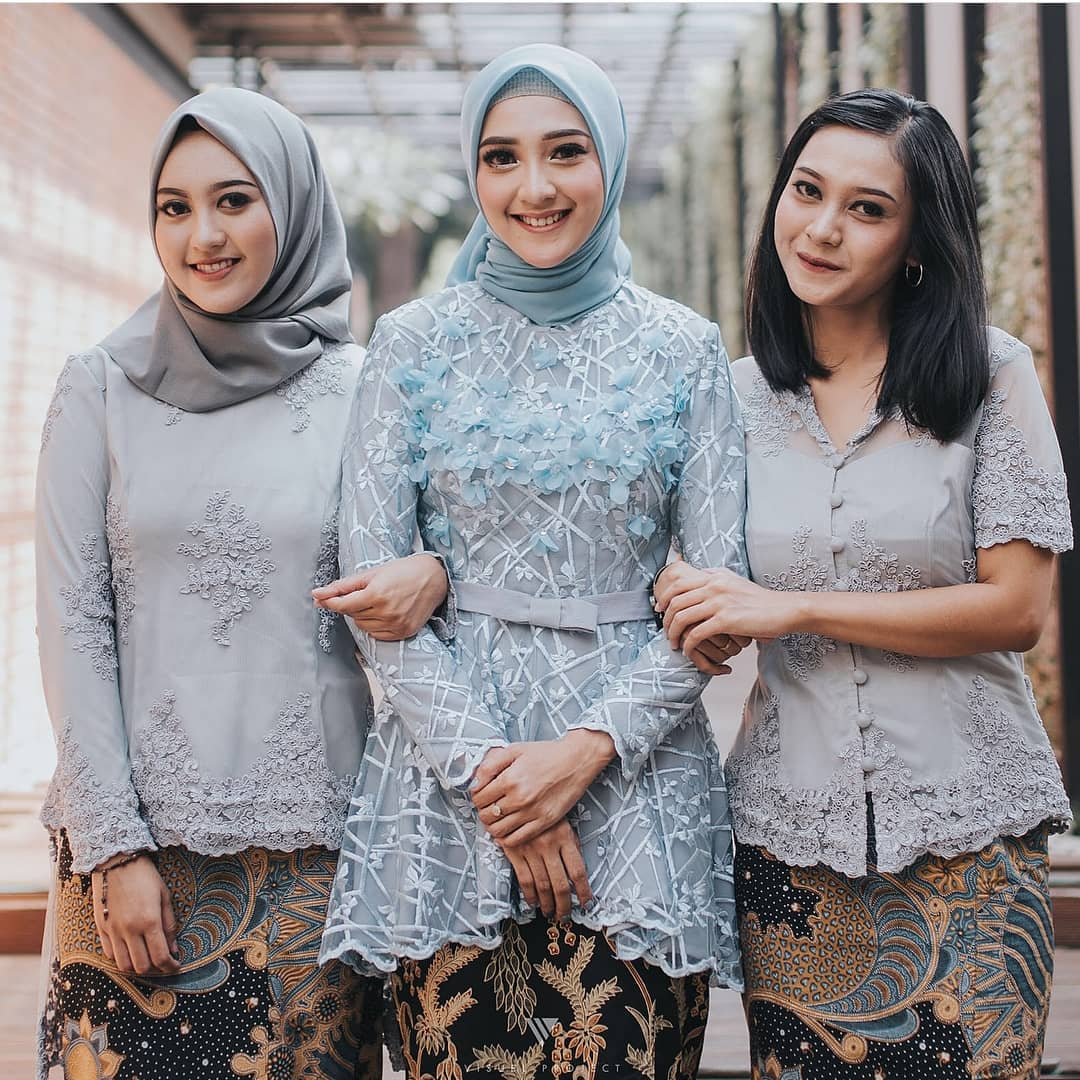 Model kebaya modern hijab